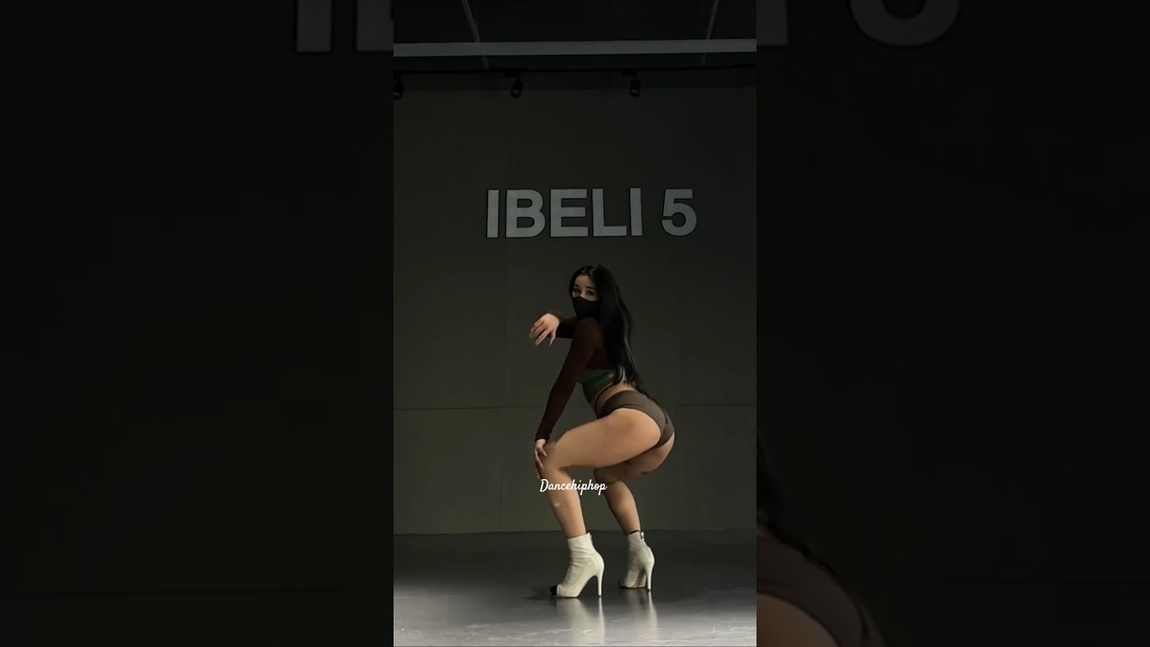 dance Hip Hop Slightly Chubby Hot Girl 