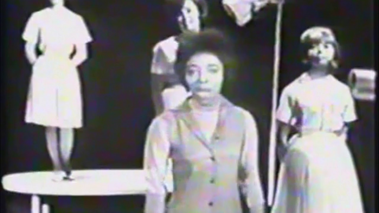 Shirley Matthews - Big Town Boy (rare clip 1965)