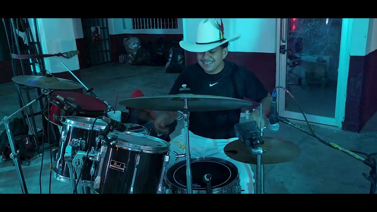 Tilza baterista de Banda la Nueva Estrella