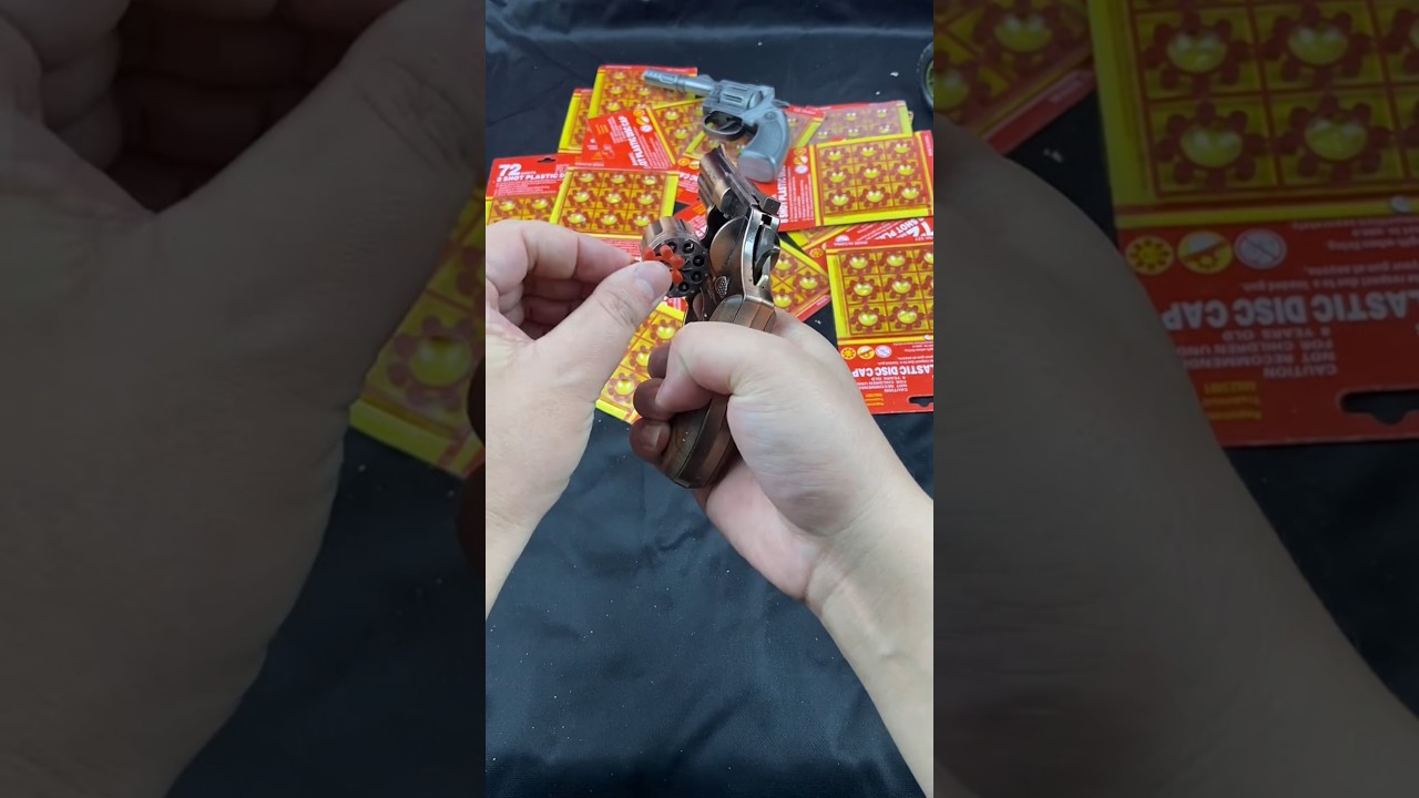 🔥 The Ultimate Retro Toy Revolver! 😎#ToyRevolver #MetalToyGun #VintageToys #ChildhoodMemories