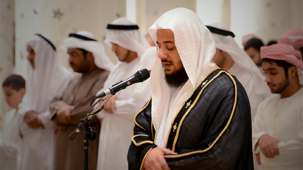 سورة الواقعة القارئ ادريس ابكر  رمضان 1439 (صوت)