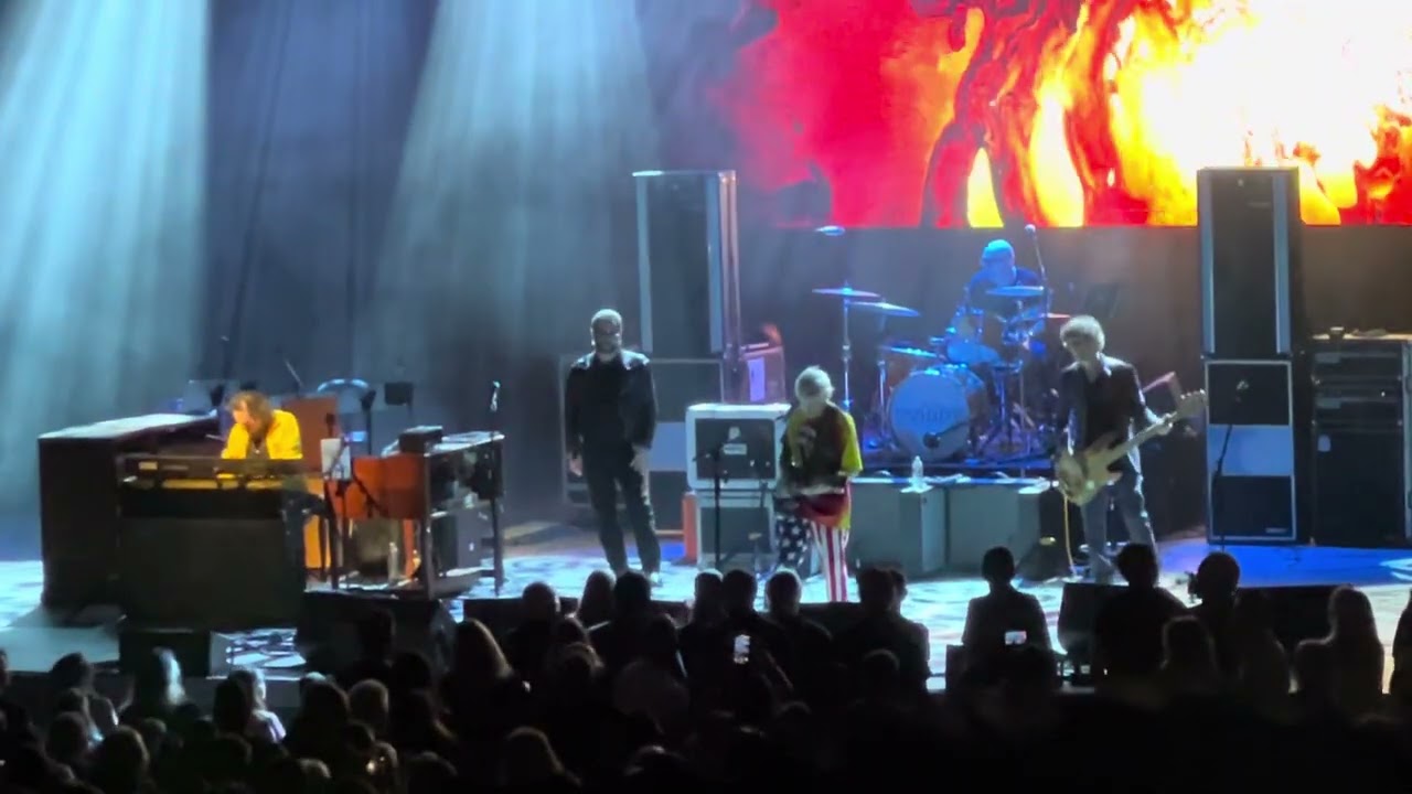 Riders On The Storm - Robbie Krieger w/ Greg Gonzales 