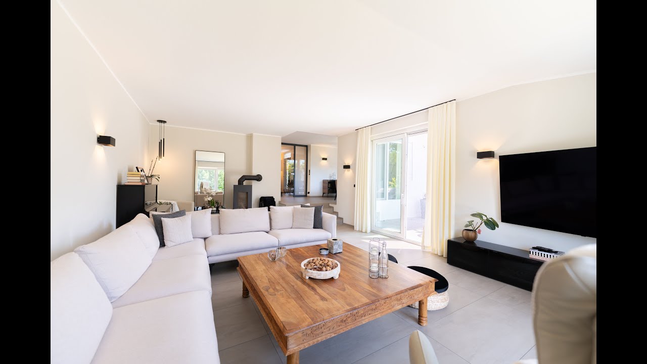 Bestlage - Moderner Bungalow für gehobene Ansprüche präsentiert von Julien Feller