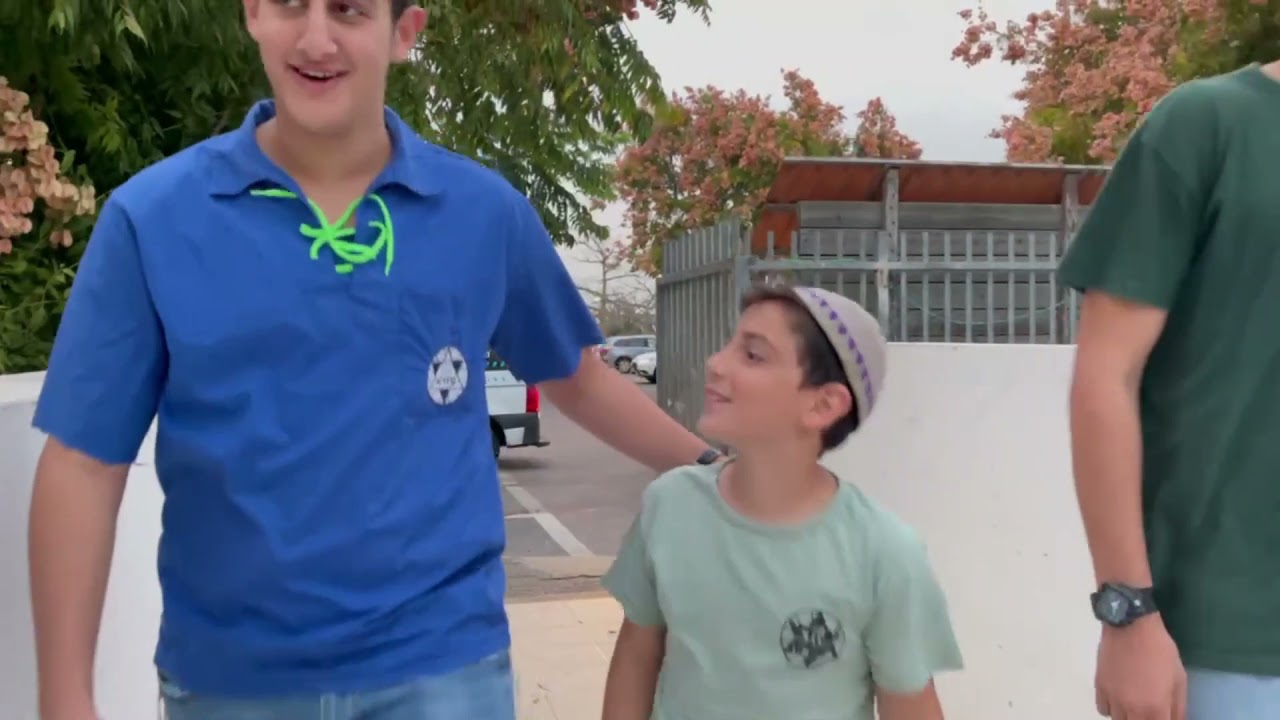 הפרויקט של הבוגרים :: כותב שירים ; תשפ