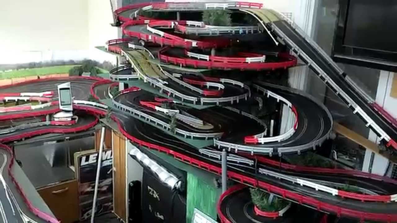 321ft Scalextric Digital Slotcar Track (3 layouts in 1) (3m x 2m)