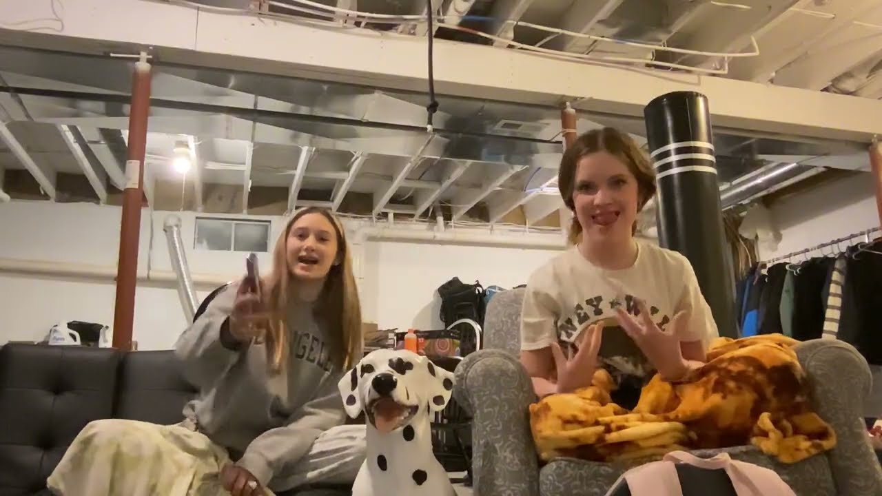Welcome to our Podcast 2 Minds 1 Mic!