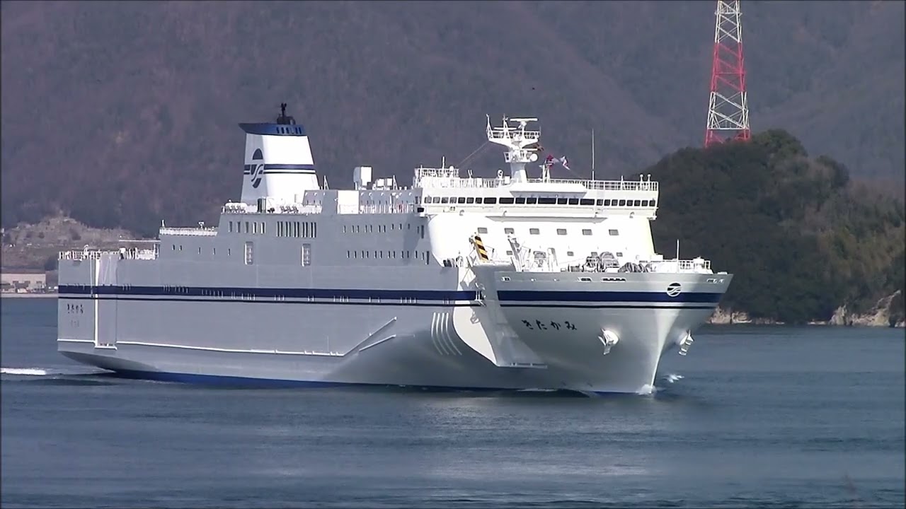 2026年3月17日　瀬戸田を出航した　太平洋フェリー「きたかみ」　因島大橋を通過　試運転に向かう　【汽笛あり】