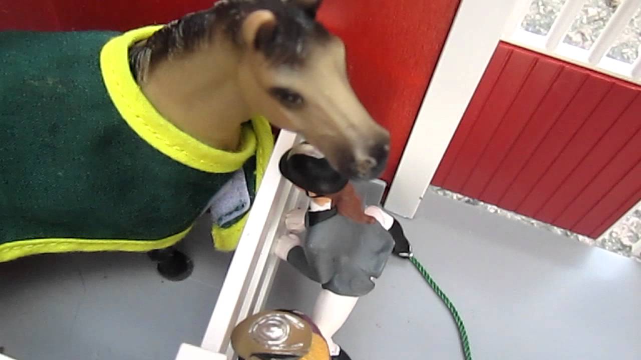 Schleich horses: Stall silverbacken skadad h&auml;st del 2