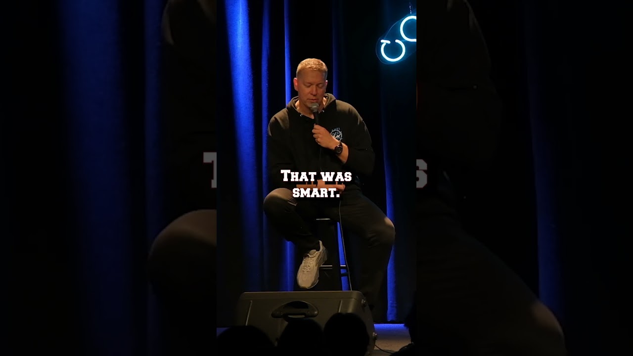 I'd retire too if I was a policeman in Oakland #garyowen #garyowencomedy #crowdwork #standup