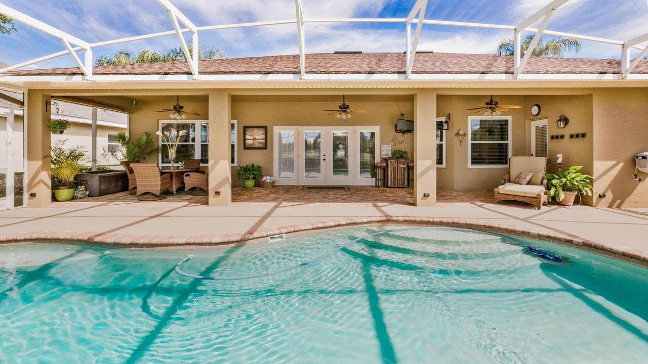 Inside 3 Florida Pool Homes Selling For Under $500,000 in 2022!!