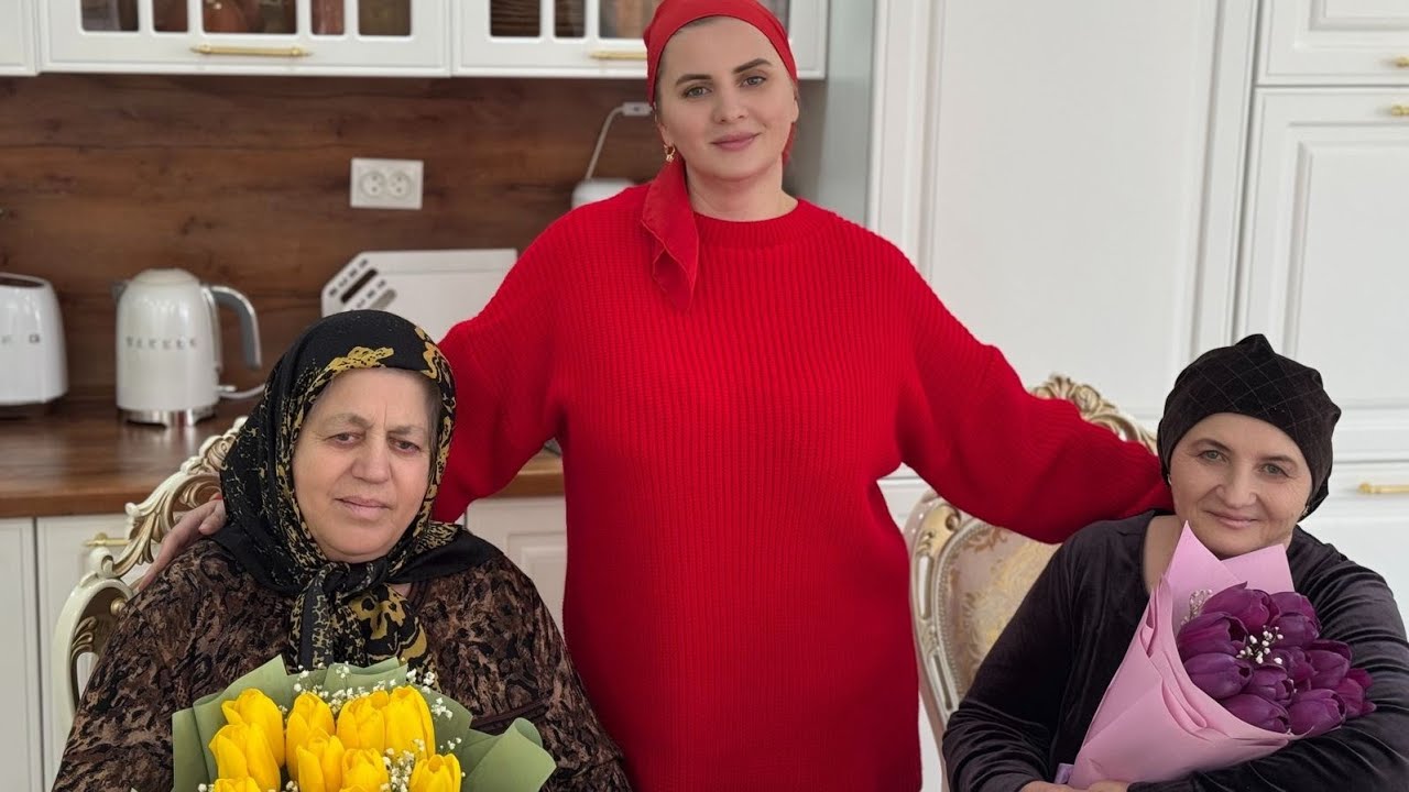 МАМОЧКИ С ПРАЗДНИКОМ ВАС 🌷🪻🌷🪻🌹🪻🏵🌷🪻