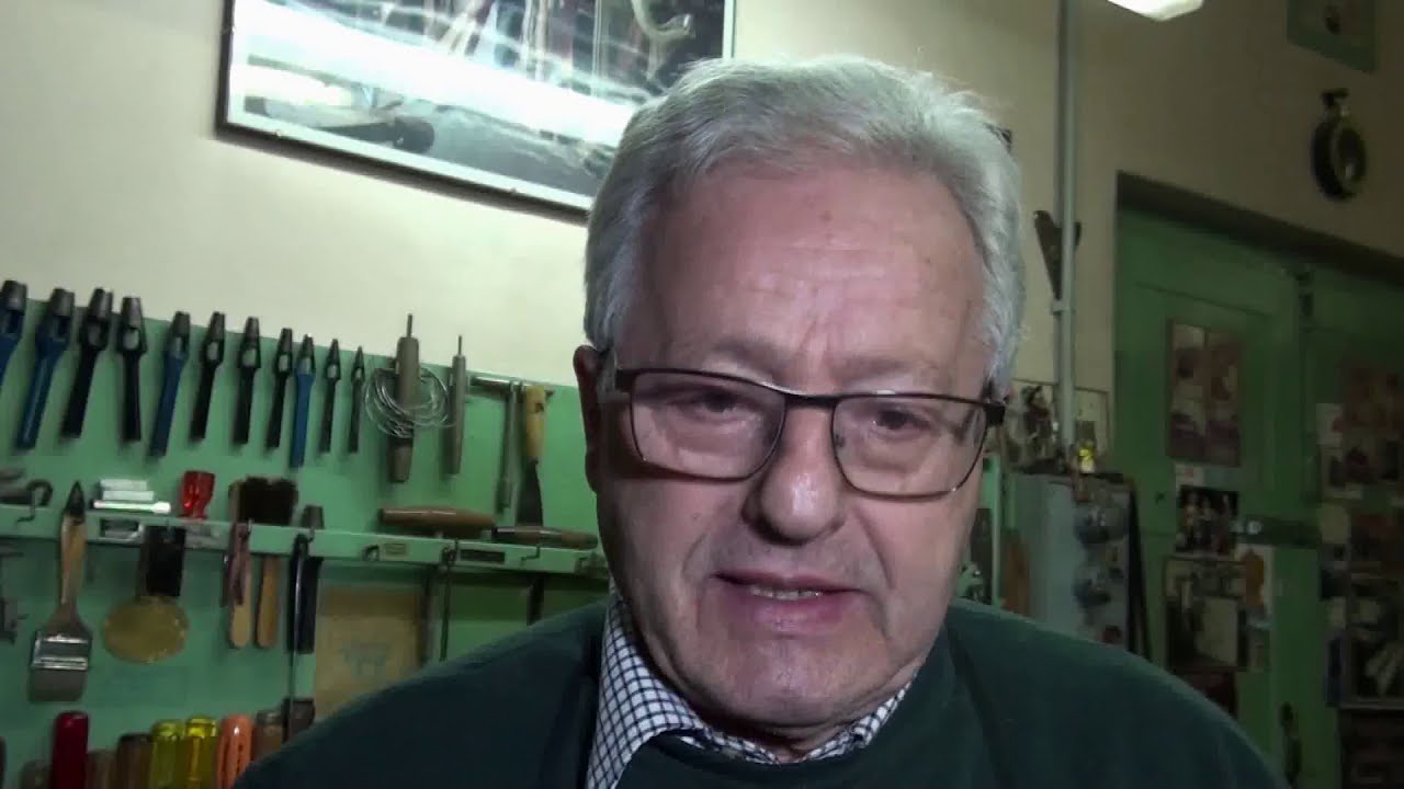 Riparatore di pianoforti