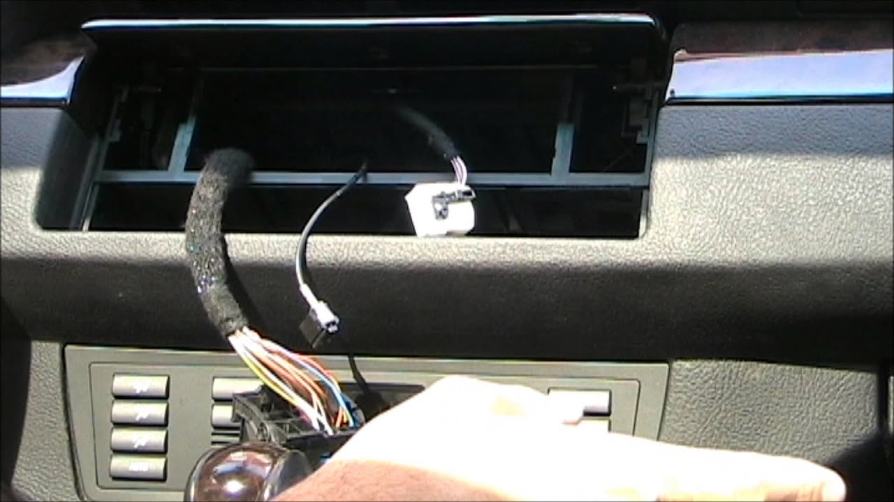 BMW E53 X5 w/ DSP aftermarket stereo system installation and upgrade