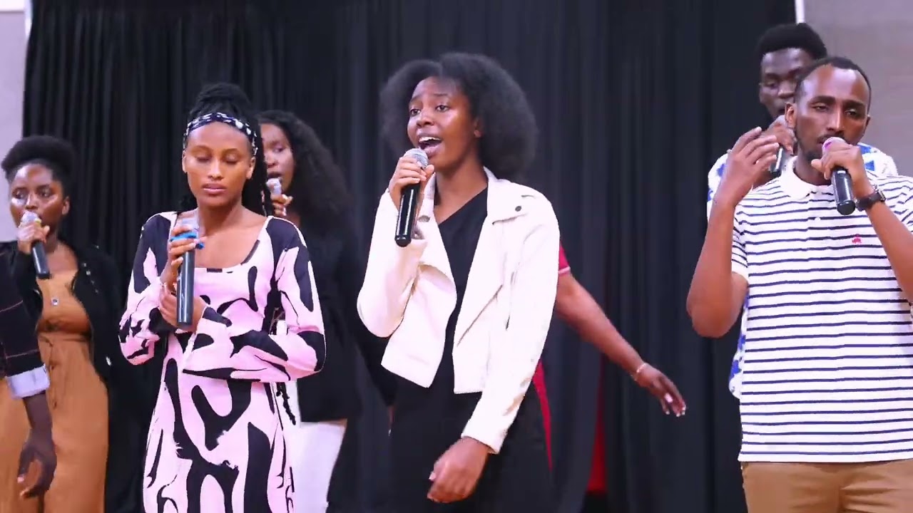 UBU MU MUTIMAWANJYE HUZUYE🙏 AMASHIMWE BY LIGHT CHOIR 