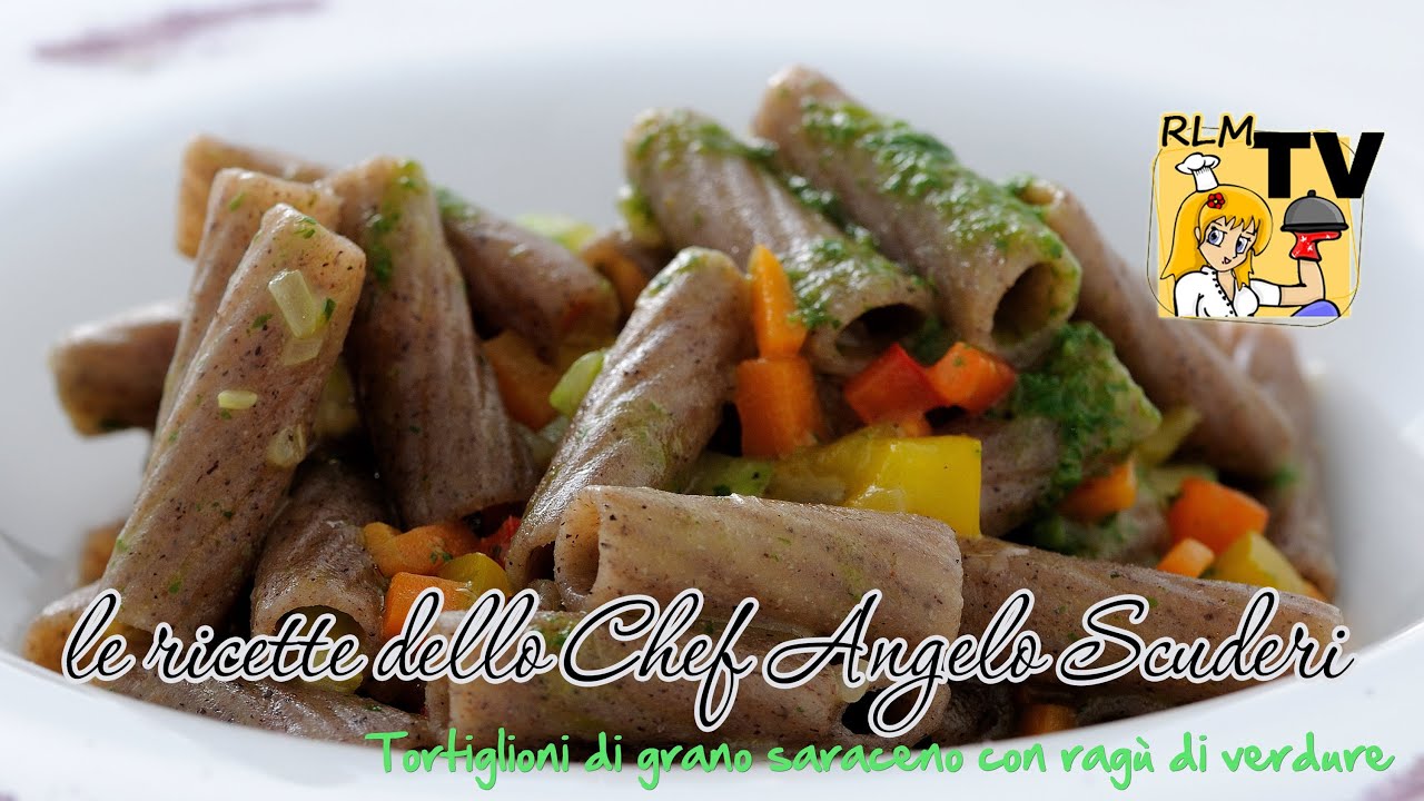 Tortiglioni di grano saraceno con ragù di verdure