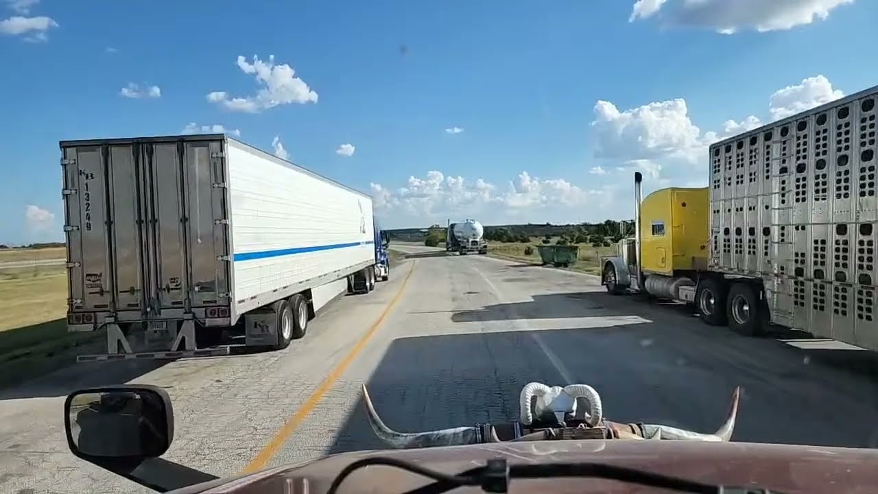 Real World Dashcam Trucking from Perry Oklahoma to Marietta Oklahoma 8/26/22