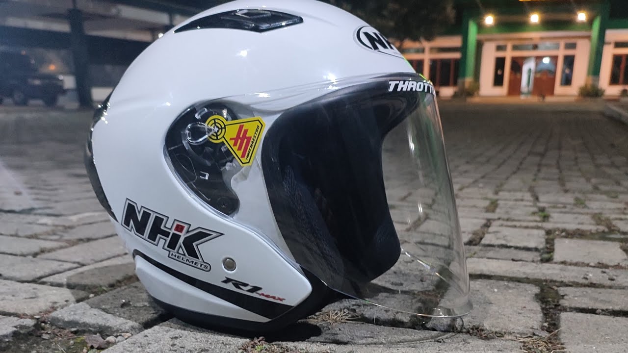 Ganti Kaca Helm NHK R1 Max menjadi Flat menggunakan kaca datar Three Maestro