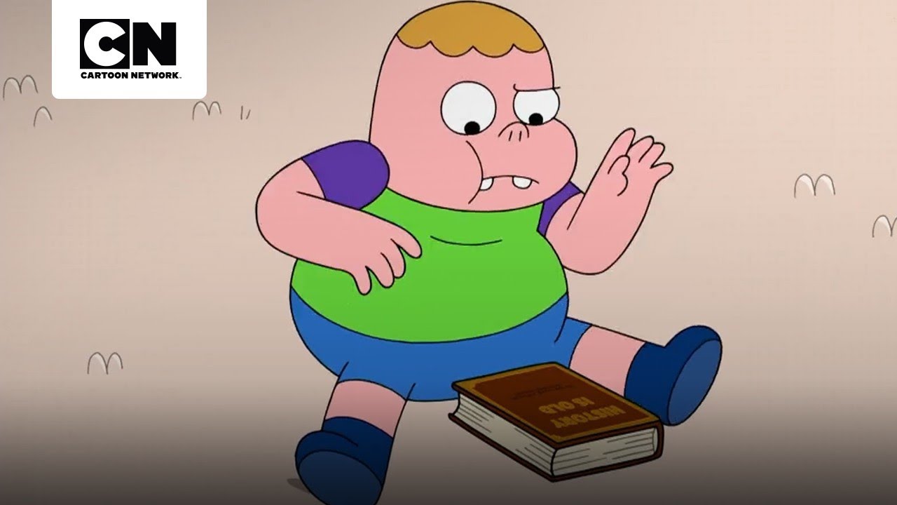 CLARENCE Y SUS COMPAÑEROS TRAS LAS PISTAS DE UN TESORO EN LA ESCUELA | CLARENCE | CARTOON NETWORK