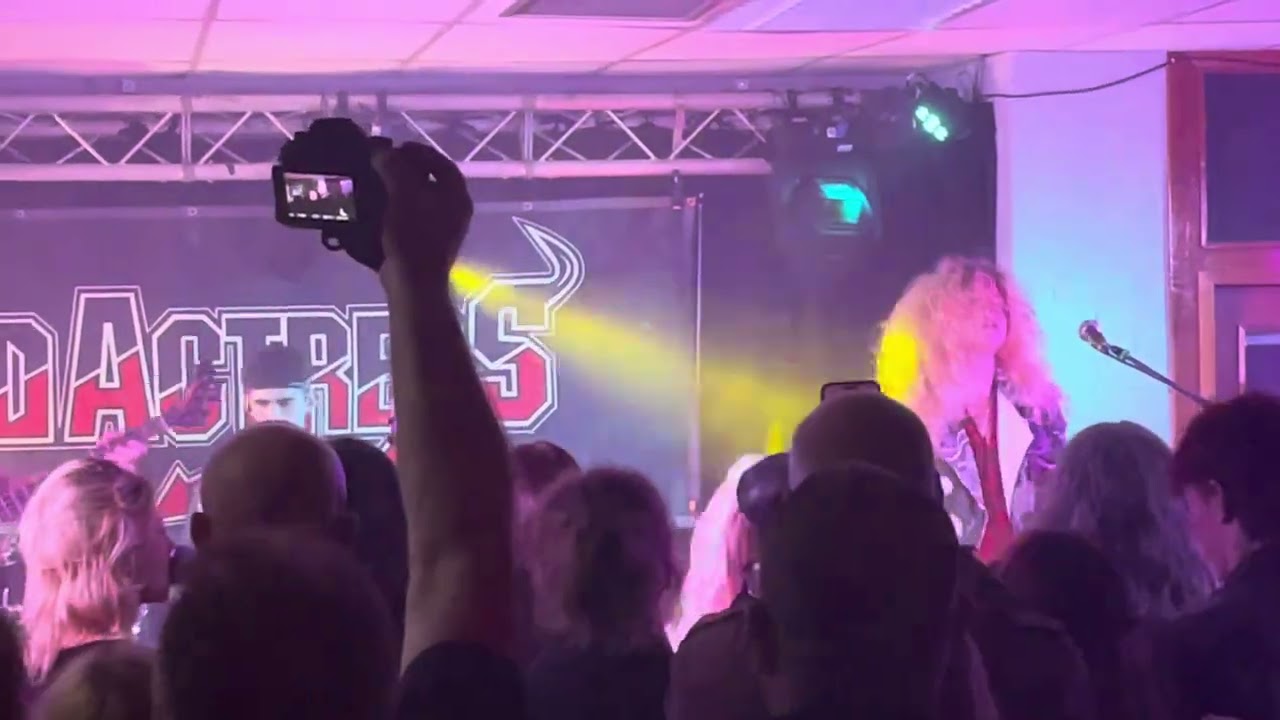 Low Down and Dirty - live in Elgin
