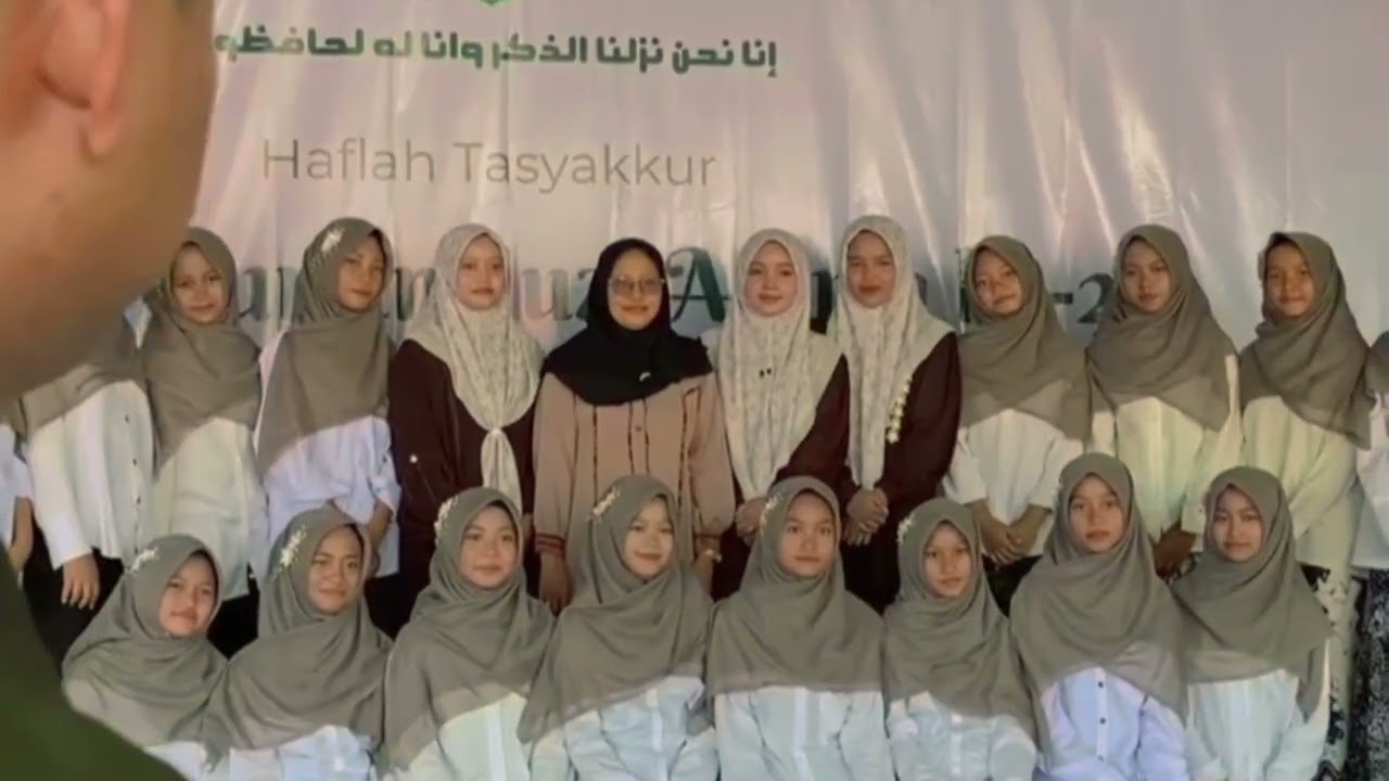 PROSES FOTO KHATAMAN PONPES AL MUHAJIRIN PEGAGAN PALIMANAN KAB. CIREBON