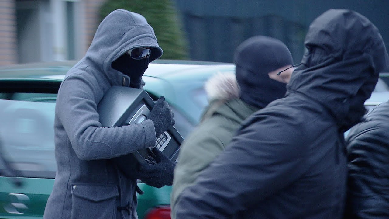 Hapert: Gewelddadige overval op garagebedrijf aan huis