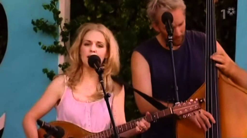 Sofia Karlsson - Jag väntar... (Allsång på Skansen, 2006)