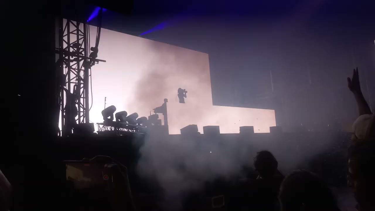 Oliver Heldens - Nobody Said It Was Easy (Evil Activities Remix) @ Luxembourg City Sounds 22.06.25