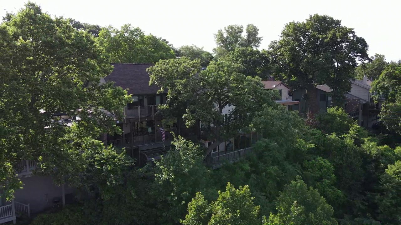 The BEST View in Omaha - Live In the Trees Overlooking the River Valley