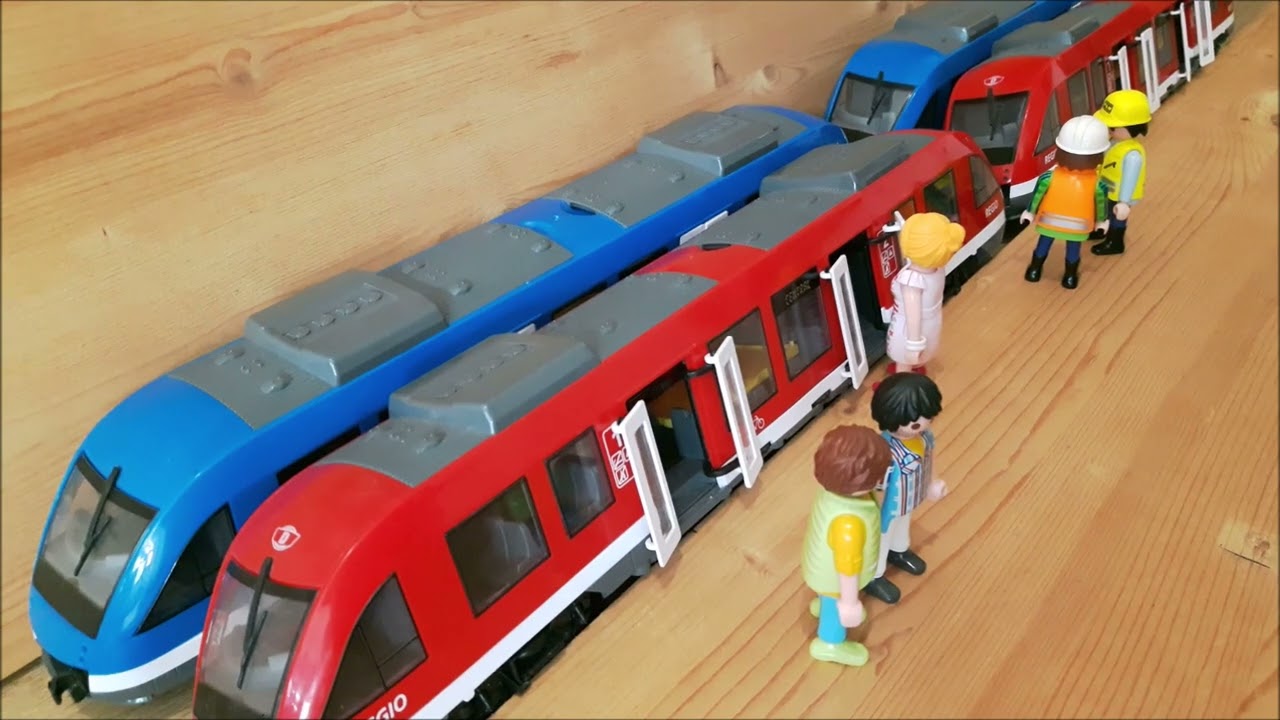 La super nouvelle video des nouveaux trains du RER A à gare de lyon avec de nouveaux Playmobil