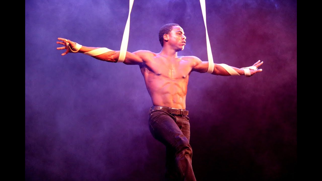 Aerial Straps, Circus Acts