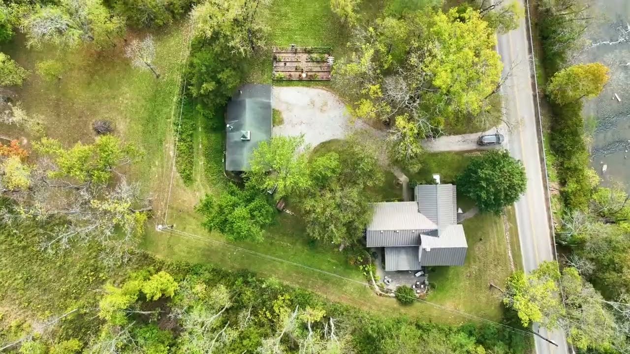 2041 Pollock Rd, Delaware, OH 43015 - Listed by Margot Laumann