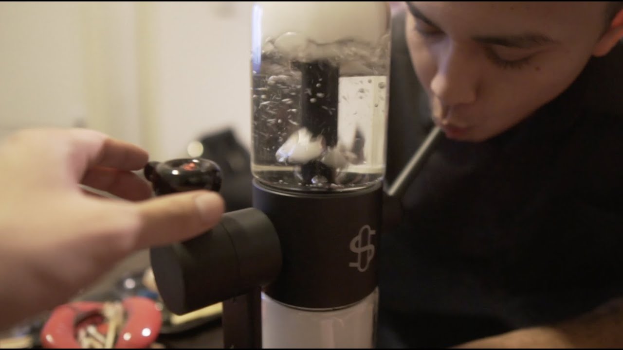 MASSIVE GRAVITY BONG RIPS