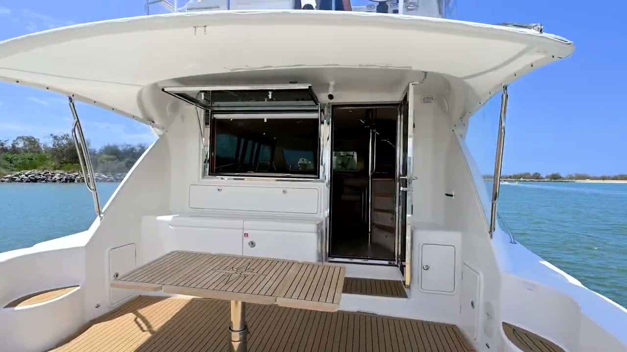 2010 Riviera 51 Enclosed Flybridge