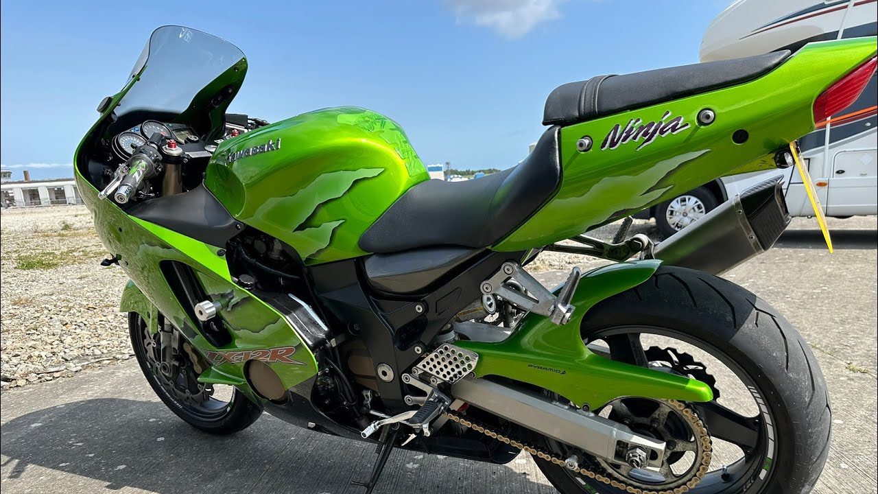 Kawasaki ZX12R quarter mile acceleration (Stock bike) 