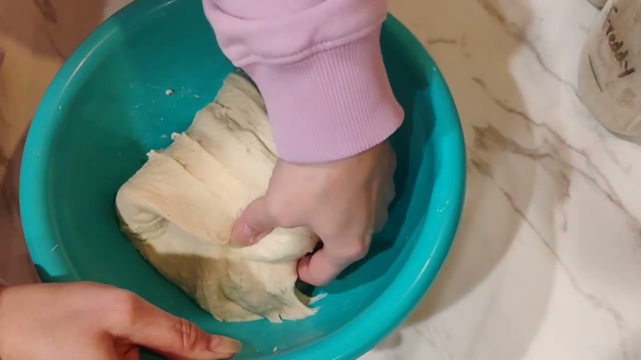How to Do Stretch & Folds | Beginner Sourdough