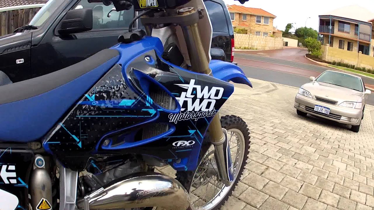2007 YZ125! Walk Around & Start Up!