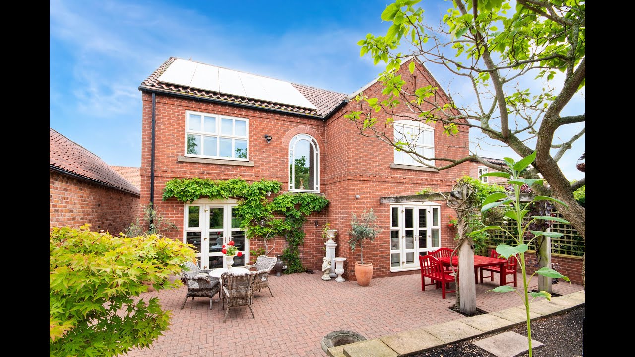 GLOUCESTER HOUSE, UPTON, Retford, Notts