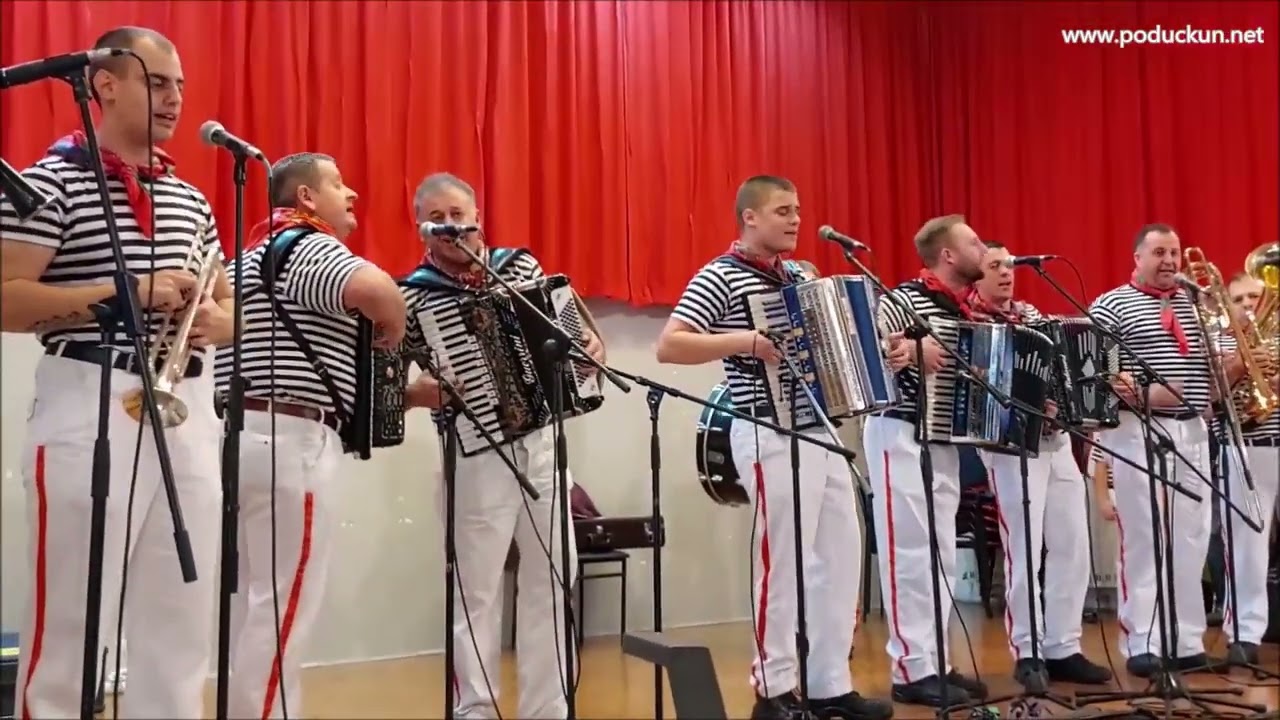 Muzikanti Halubajskih zvončara premijerno predstavili pjesmu 'Zvončar'
