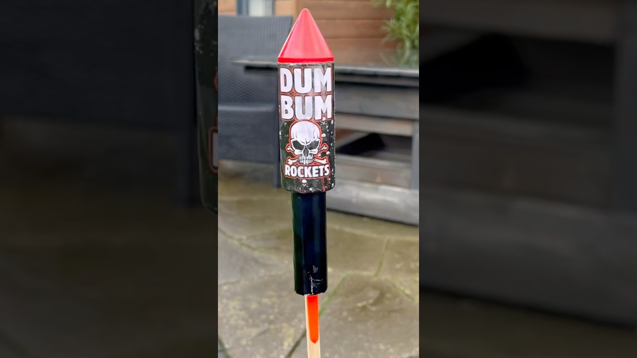 Dum bum rocket &bull; Klasek &bull; #fireworks #pyro #happynewyear #4thofjuly #newyear #vuurwerk #viral #fire
