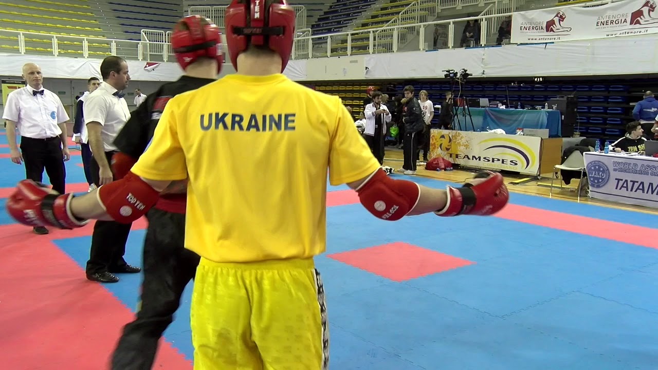 Danylo Demchyshyn v Nick Kellermann Golden Glove 2019