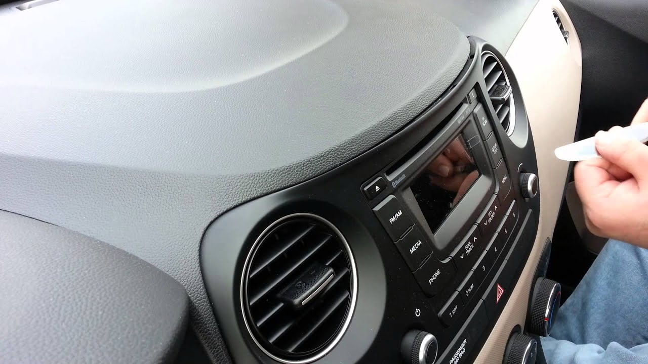 Hyundai i10 Audio Project : Original Factory OEM Radio Fascia Removal