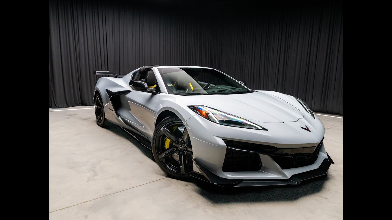 2023 Chevrolet Corvette Z06 &ndash; Z07 Package, Carbon Flash CF Wheels | HC-2831