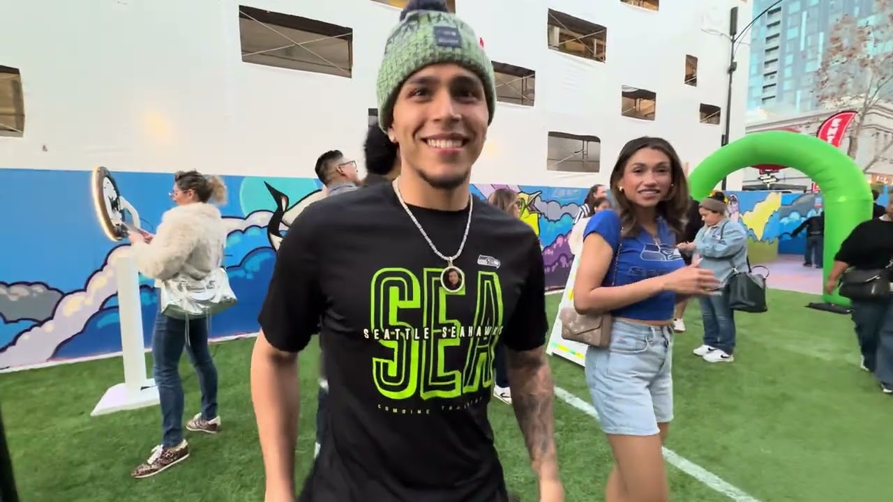 🏈 🎭 FIVE MINUTE WALK | Super Bowl Fever Takes Over San Jose at San Pedro Square 🏈🎉