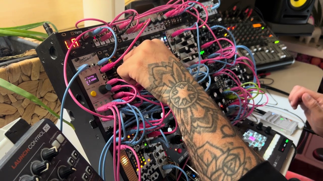 Modular Melodic Techno Jam