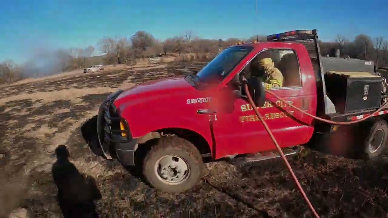 Grass Fire in muddy field - SCVFD Helmet Camera Video