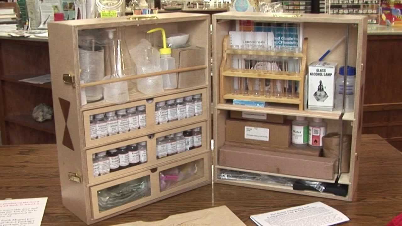 Heirloom Chemistry Set (A)