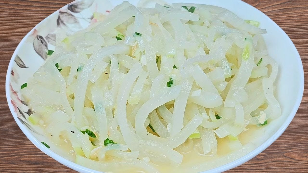 새우젓으로 간한 달달한 무나물, 자박자박 국물에 밥 비벼 먹기 좋은 겨울 반찬