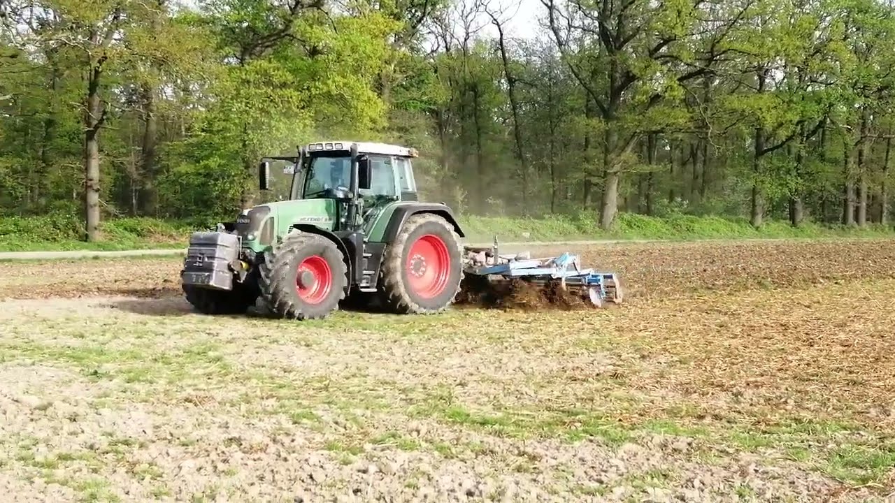 Fendt 818 Vario TMS mit Lemken-Grubber 13.4.24