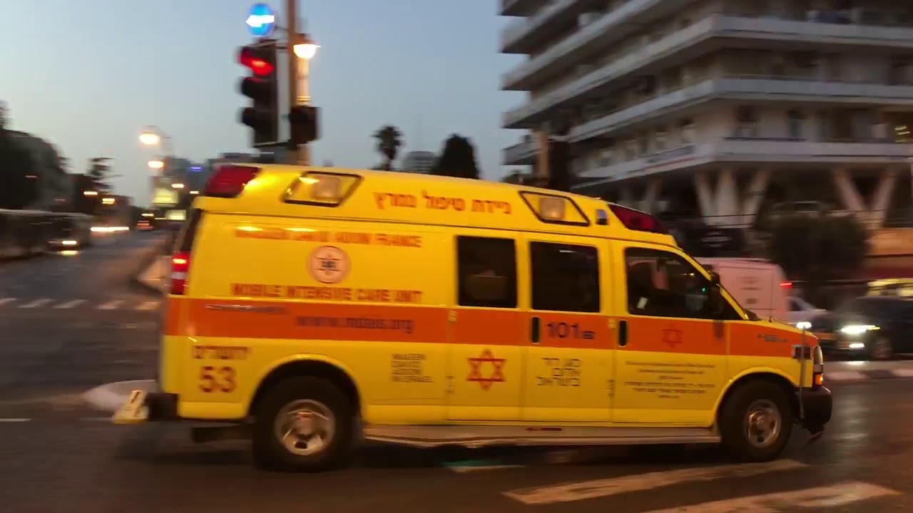 Magen David Adom Amb. 53 Responding