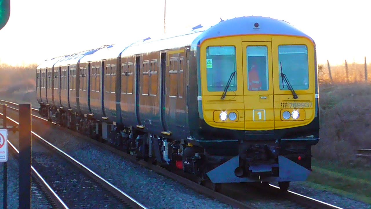 Trains at Radley - 17/01/22